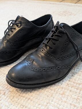 Cole Haan Black Leather Brogue Lace-Up Oxfords - 8.5